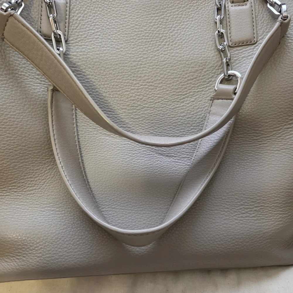 Tory Burch Mercer Tote - Picture 4 of 9